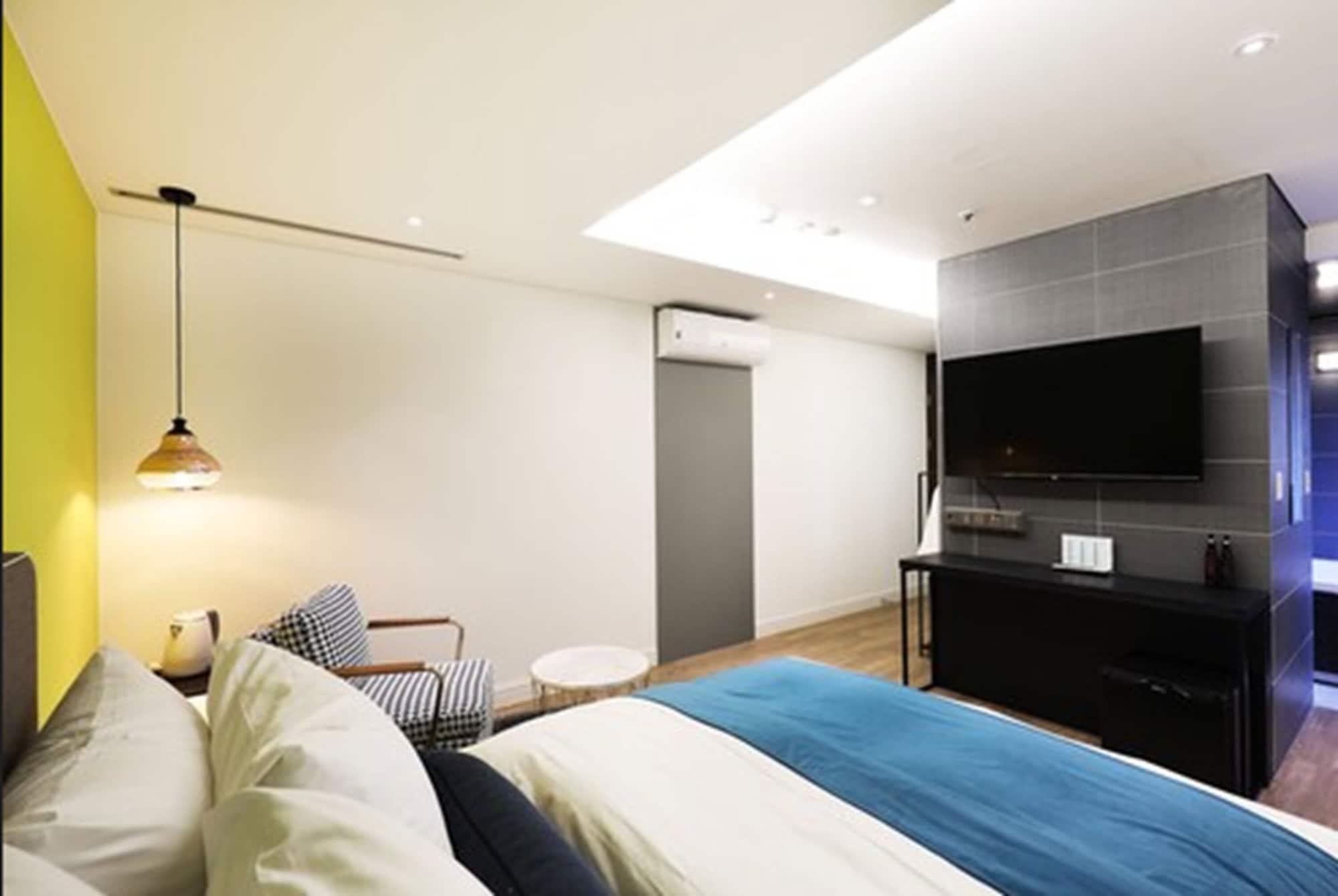 Elle Hotel