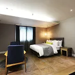 Hotel Elle Inn