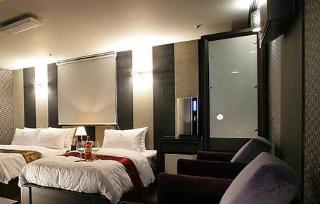 Elle Hotel 2*