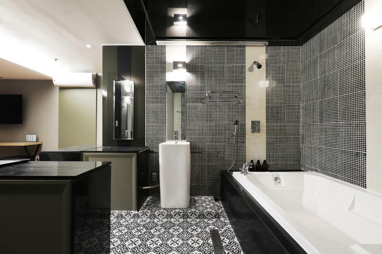 Elle Hotel 2*